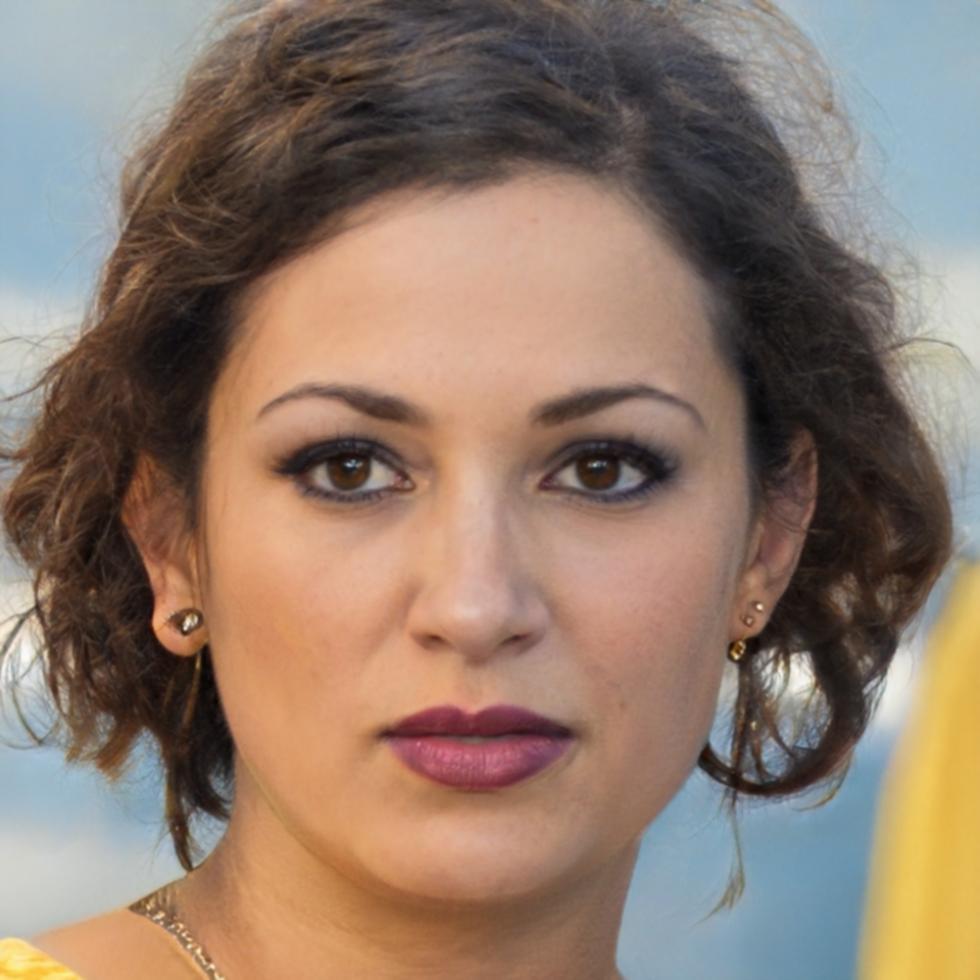 Esmeralda Chen, Risk Management Consultant